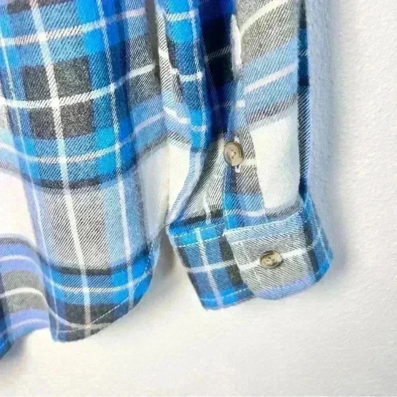 American Eagle Women’s AHHMAZING Blue Plaid Flannel Size X-Small - Picture 7 of 12